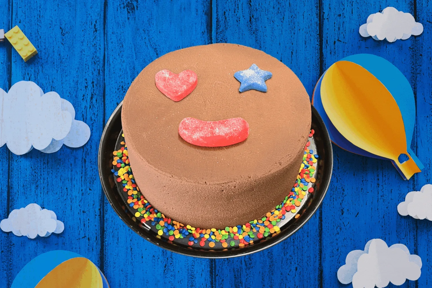 pastel caritas, pastel dia del niño, pastel para niños, pastel de cumpleaños, caritas, decoralo tu mismo, pastel personalizado, pastel paleta payaso,