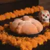 Pan de muerto, pan muerto, pan de muerto tradicional, pan de muerto de mantequilla